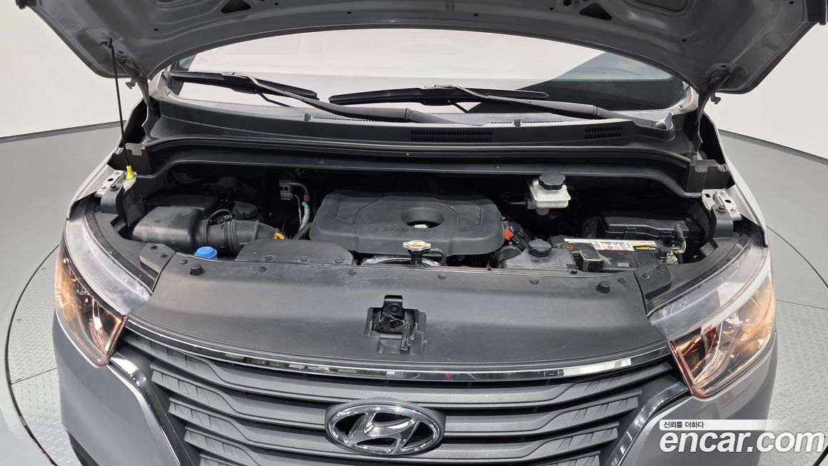 Hyundai Starex 2019