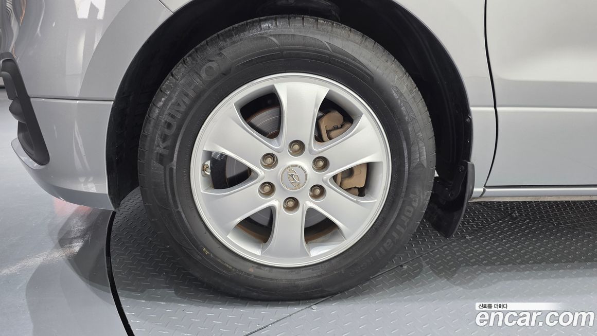 Hyundai Starex 2019