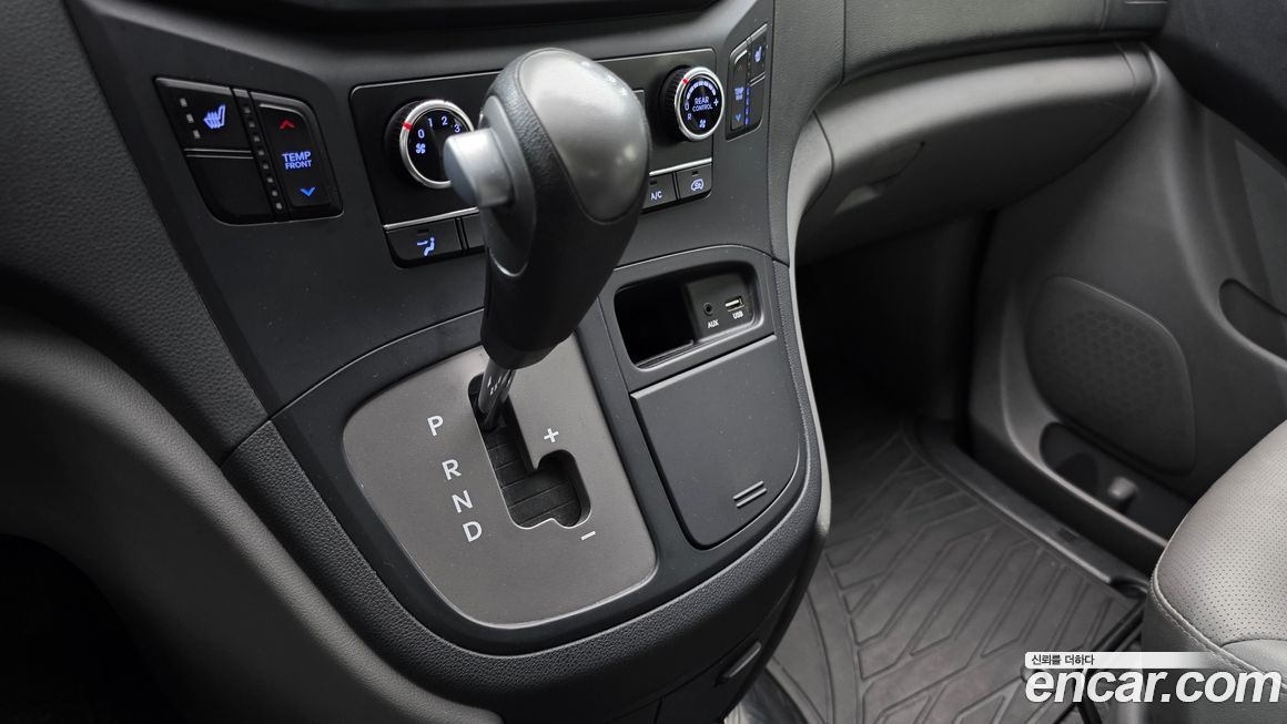 Hyundai Starex 2019
