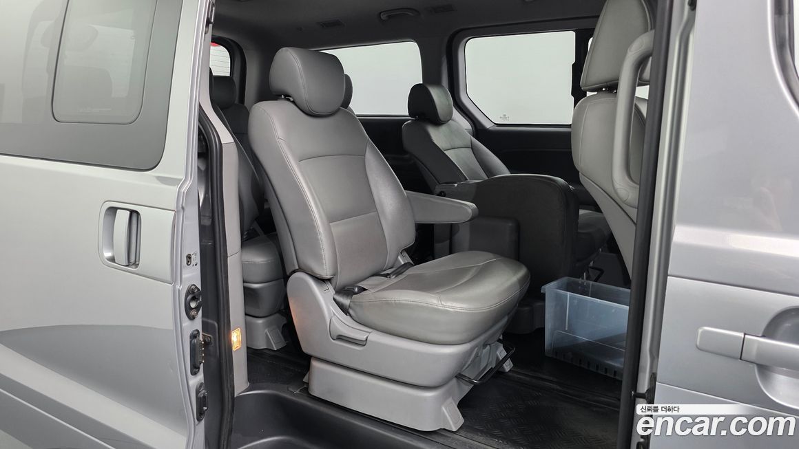 Hyundai Starex 2019