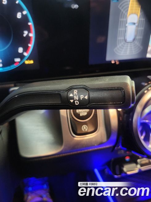 Mercedes-Benz GLB-Class 2023