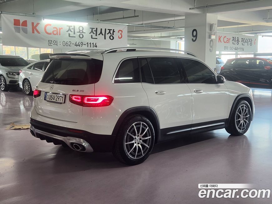 Mercedes-Benz GLB-Class 2023