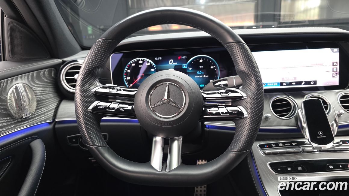 Mercedes-Benz E-Class 2022