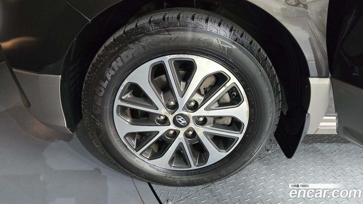 Hyundai Starex 2019