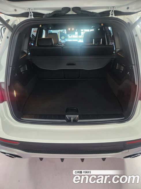 Mercedes-Benz GLB-Class 2023