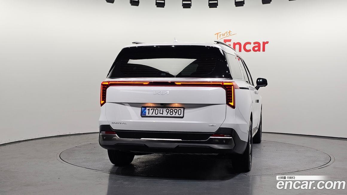 Kia Canival 2024