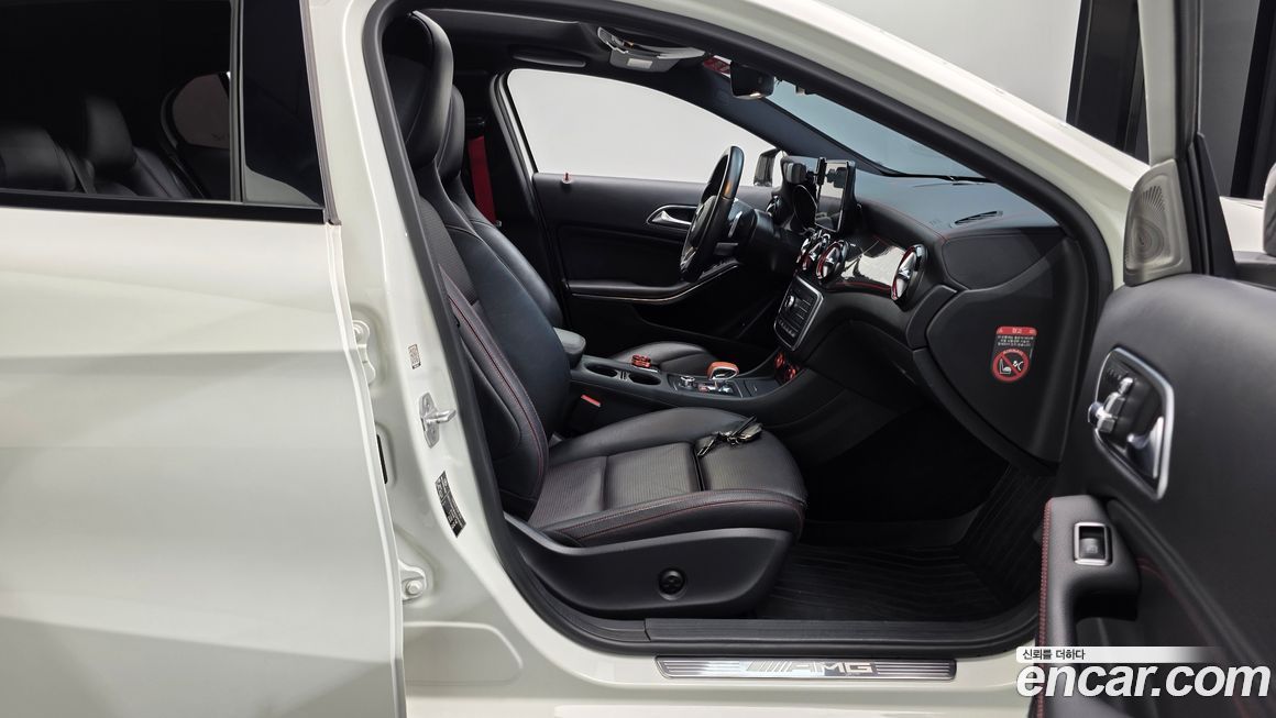 Mercedes-Benz GLA-Class 2016