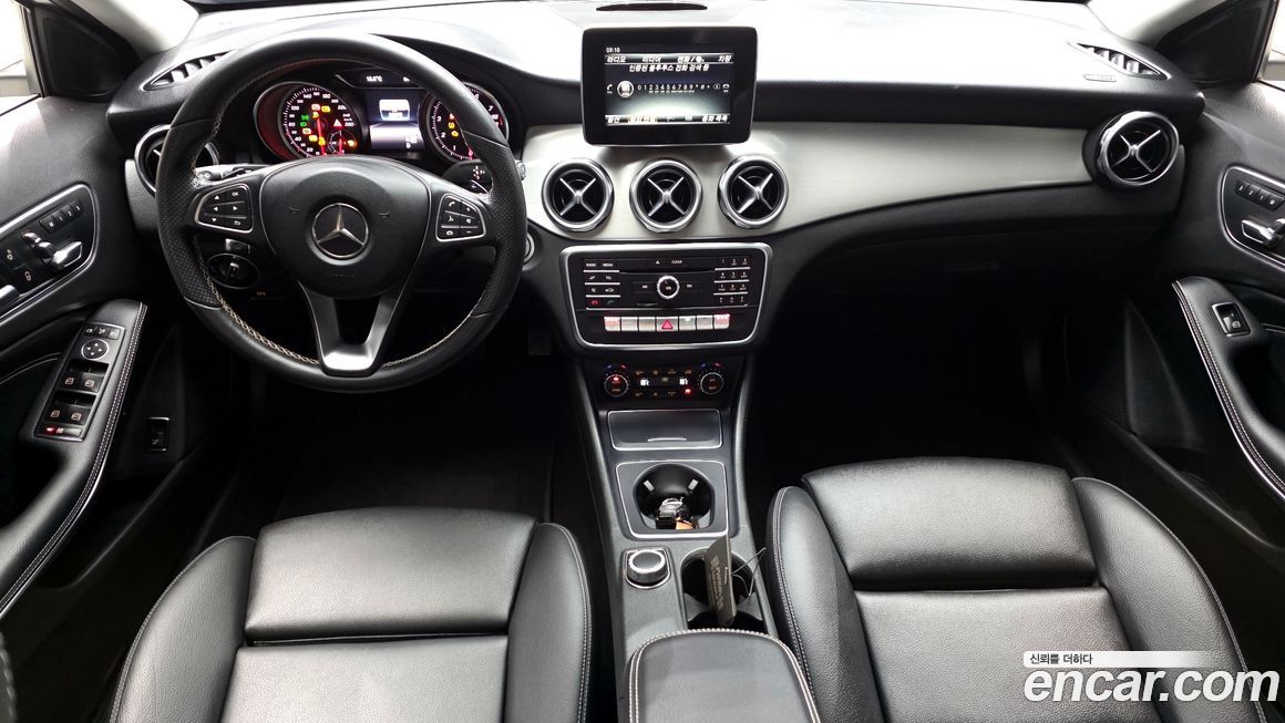 Mercedes-Benz GLA-Class 2018