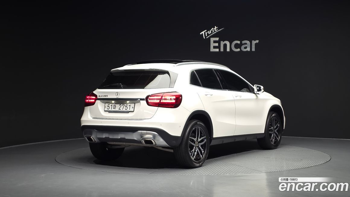 Mercedes-Benz GLA-Class 2018