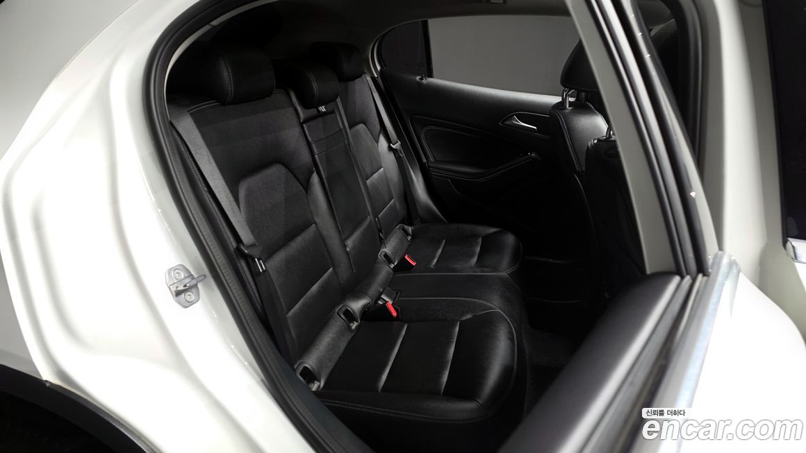 Mercedes-Benz GLA-Class 2018