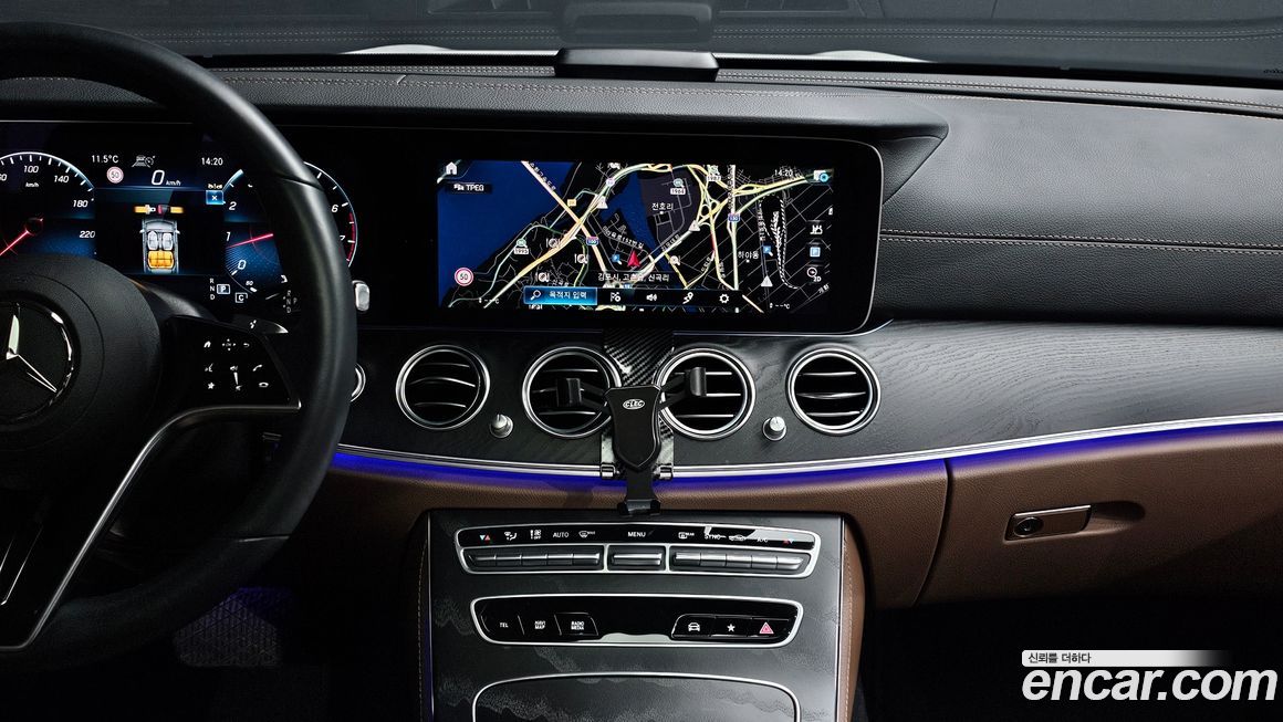 Mercedes-Benz E-Class 2023