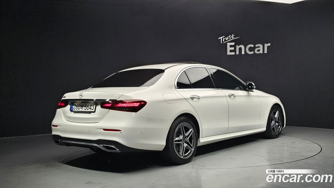 Mercedes-Benz E-Class 2023