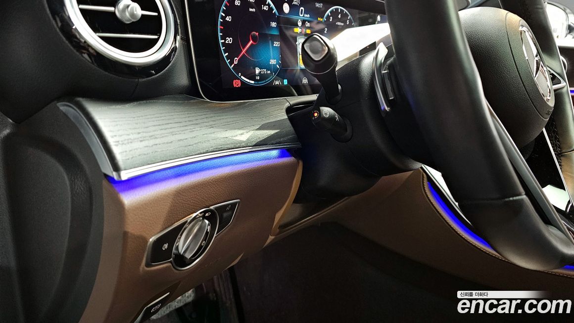 Mercedes-Benz E-Class 2023