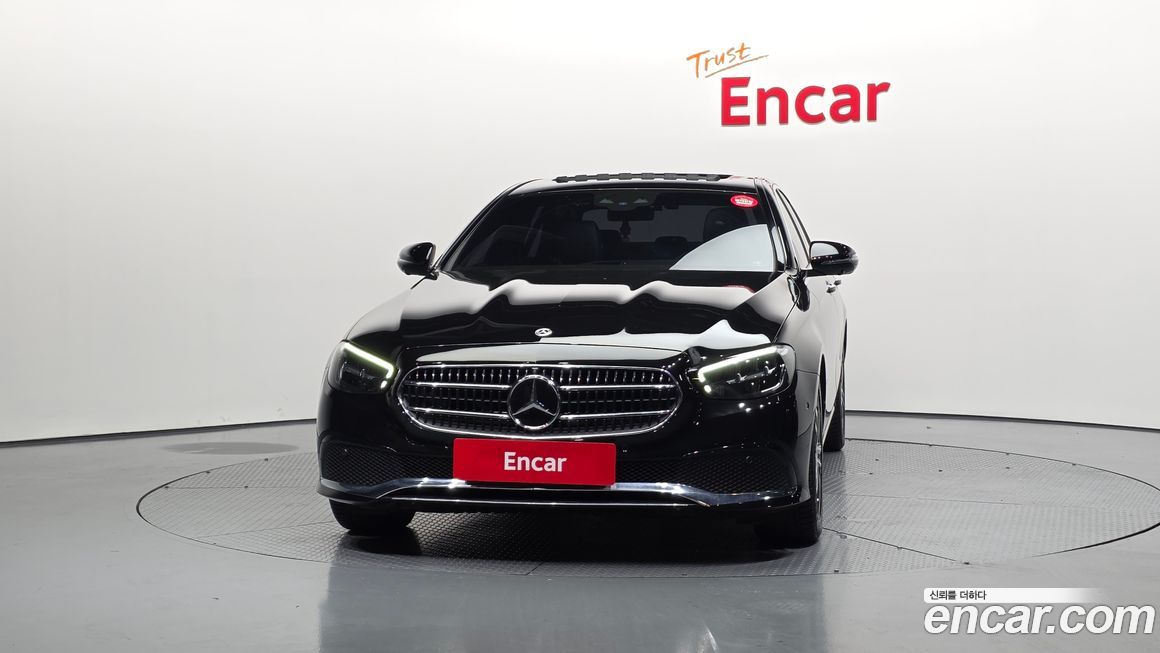 Mercedes-Benz E-Class 2023