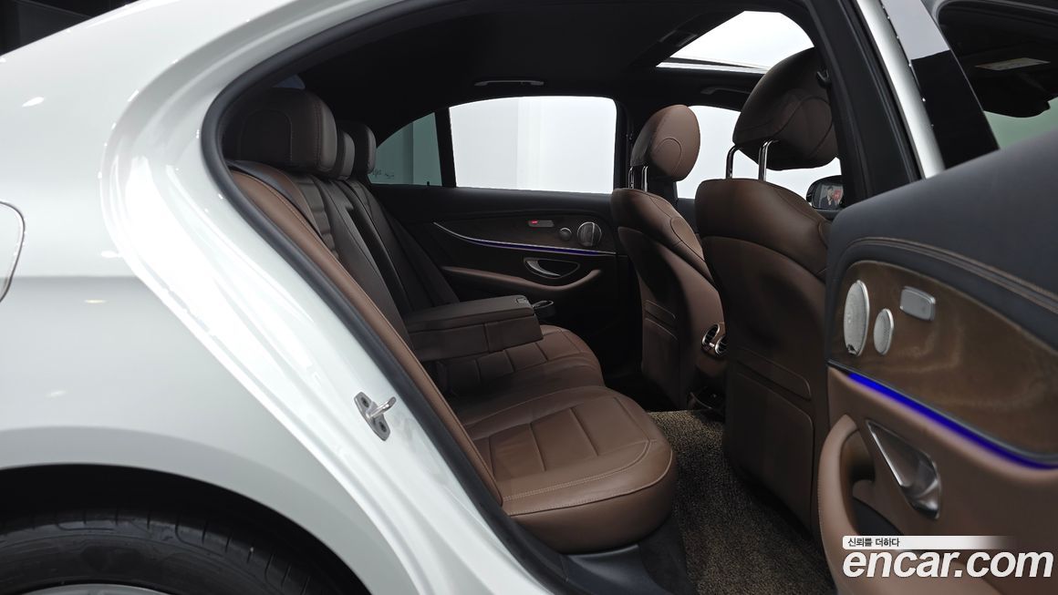 Mercedes-Benz E-Class 2023