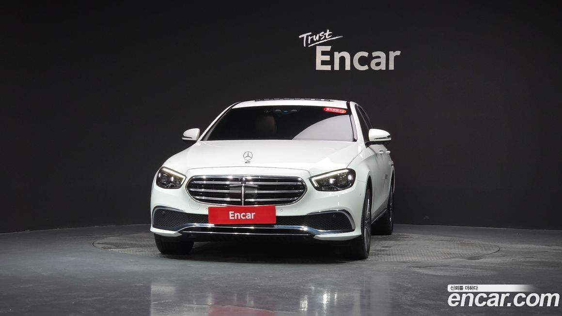 Mercedes-Benz E-Class 2023