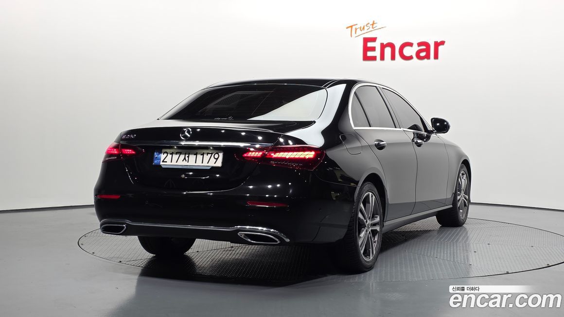 Mercedes-Benz E-Class 2023