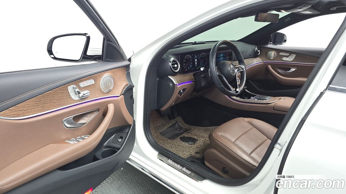 Mercedes-Benz E-Class 2023