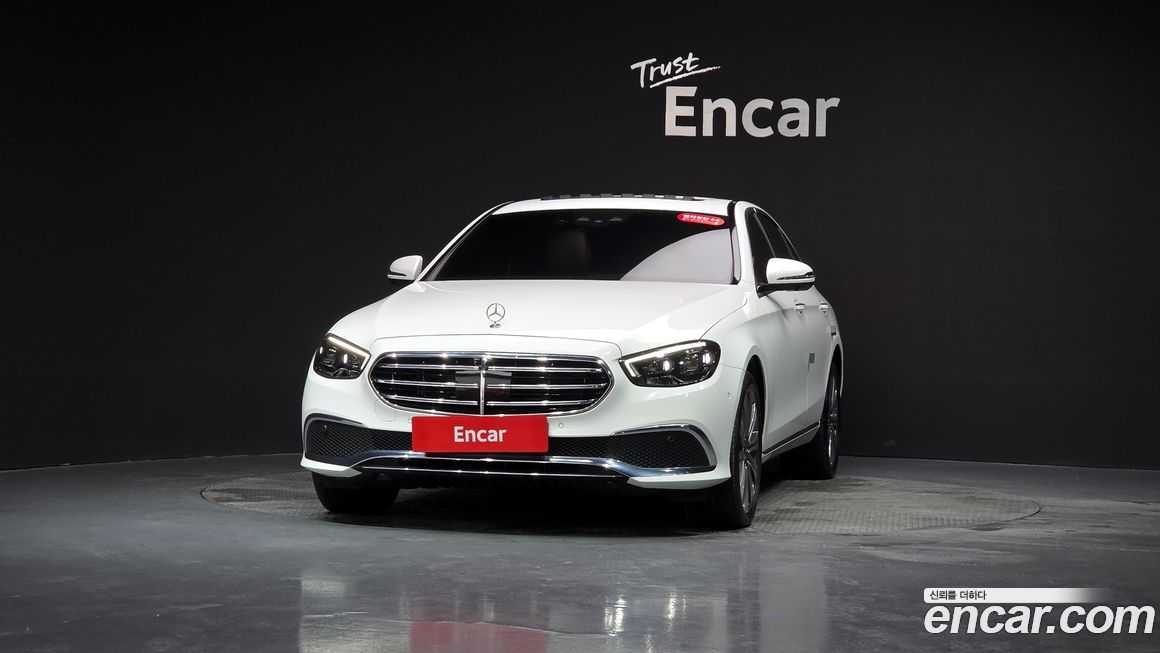 Mercedes-Benz E-Class 2023