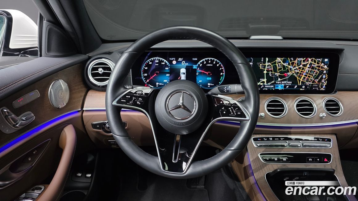 Mercedes-Benz E-Class 2023