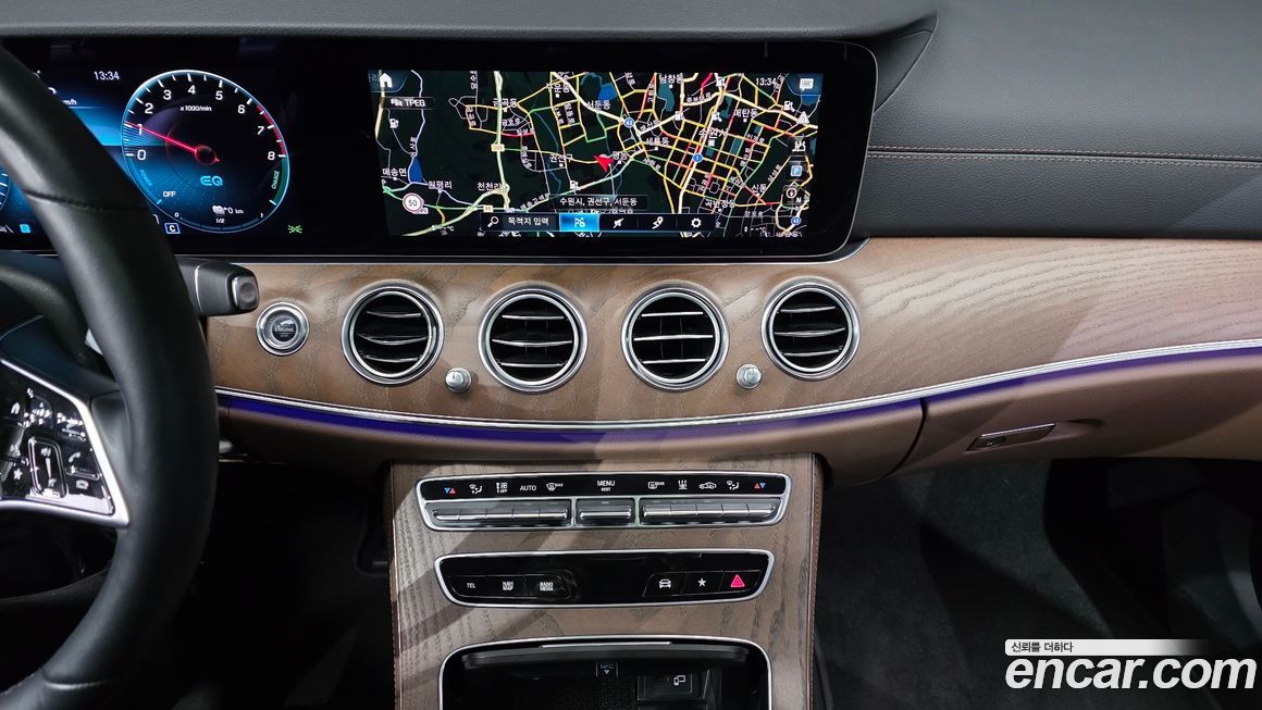 Mercedes-Benz E-Class 2023