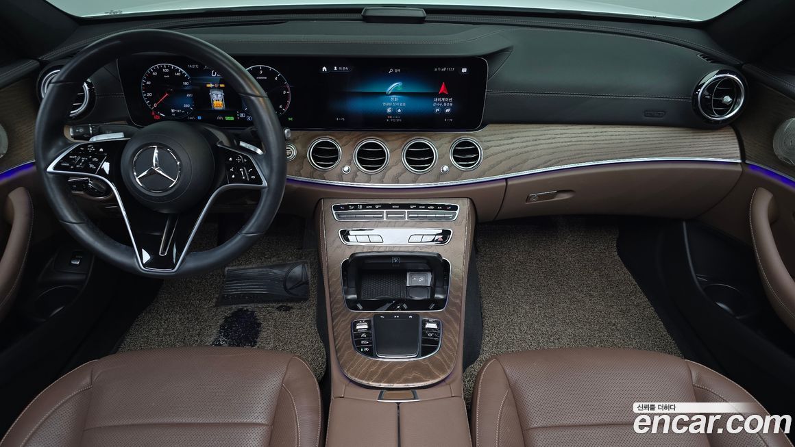 Mercedes-Benz E-Class 2023