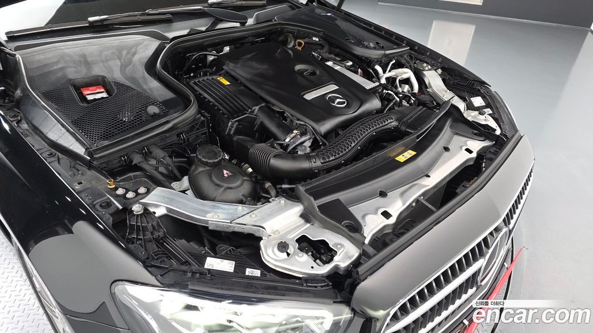 Mercedes-Benz E-Class 2023