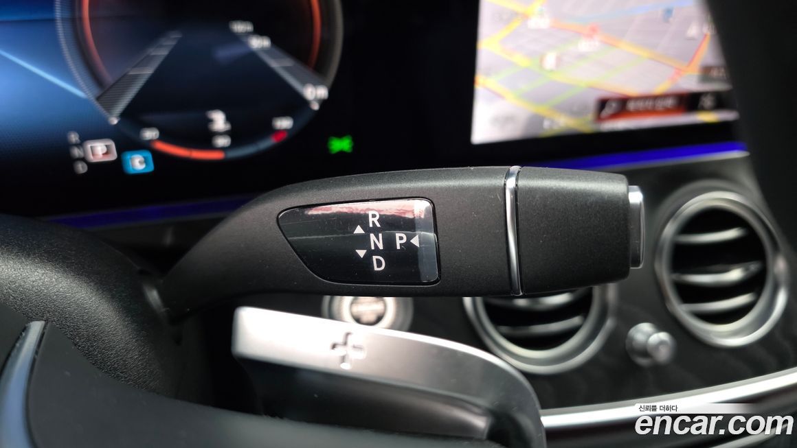 Mercedes-Benz E-Class 2023