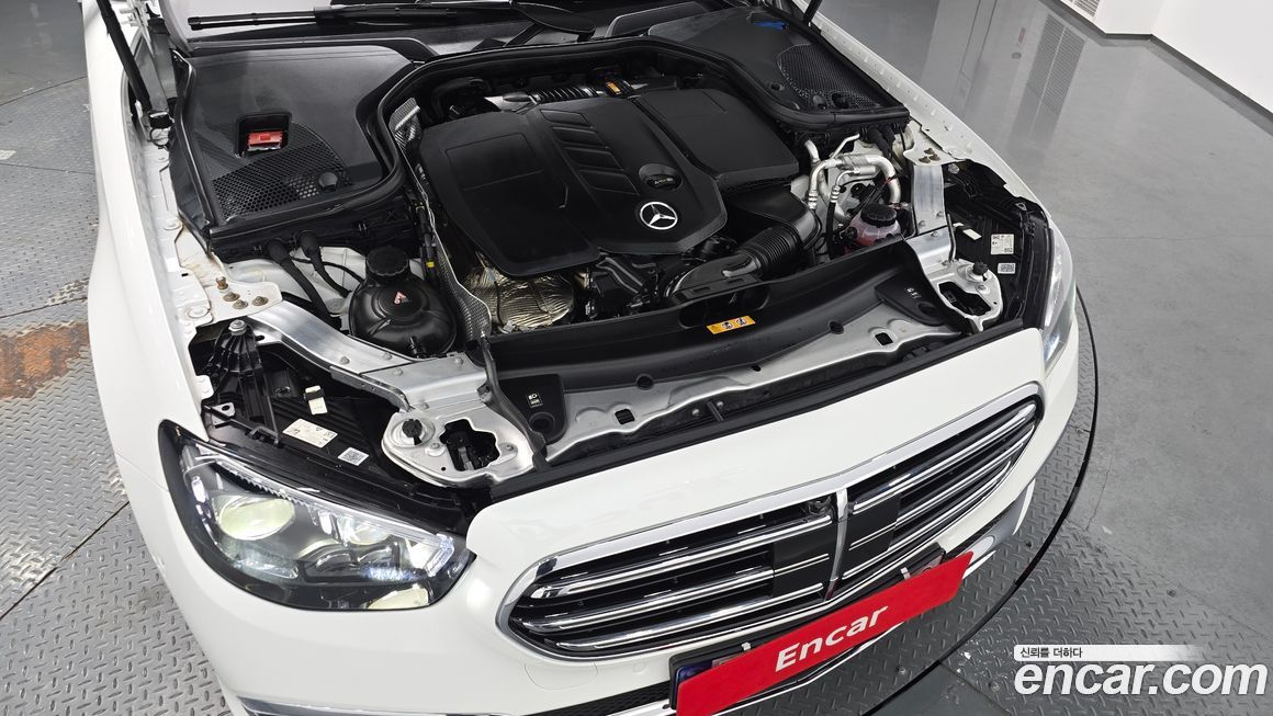 Mercedes-Benz E-Class 2023