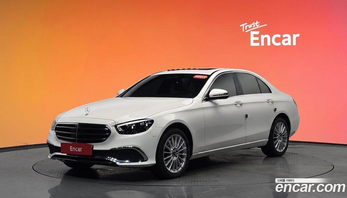 Mercedes-Benz E-Class 2023