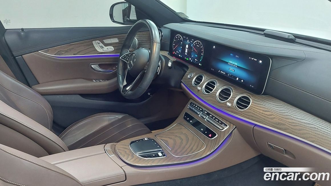 Mercedes-Benz E-Class 2023