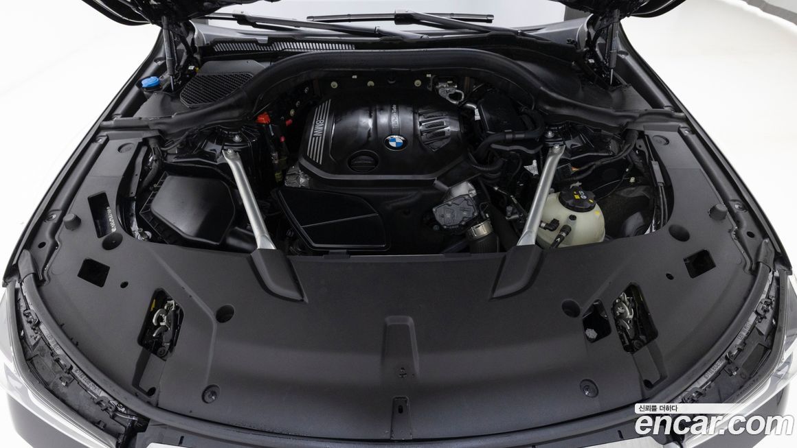 BMW Gran Turismo 2023