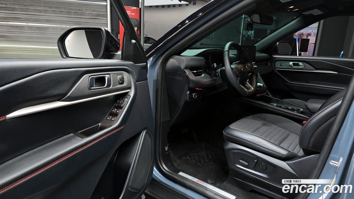 Ford Explorer 2025