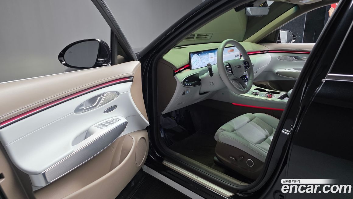 Genesis GV70 2025