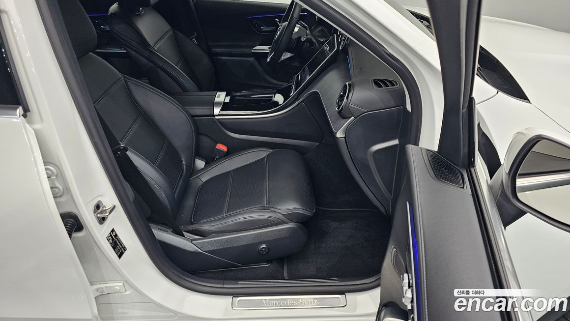 Mercedes-Benz GLC-Class 2024