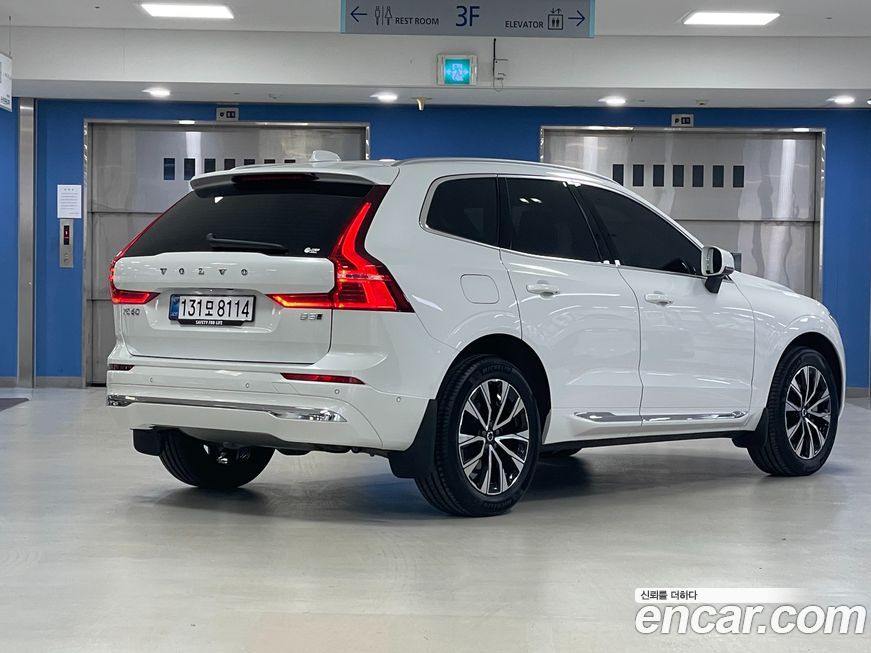 Volvo XC60 2025