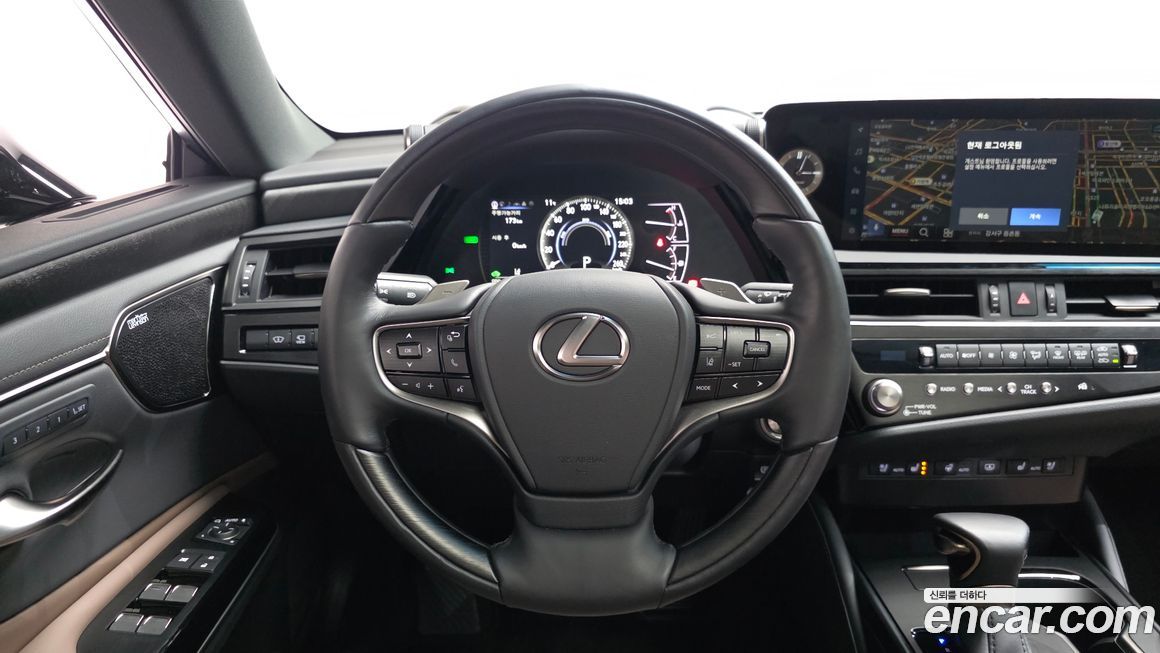 Lexus ES 2026