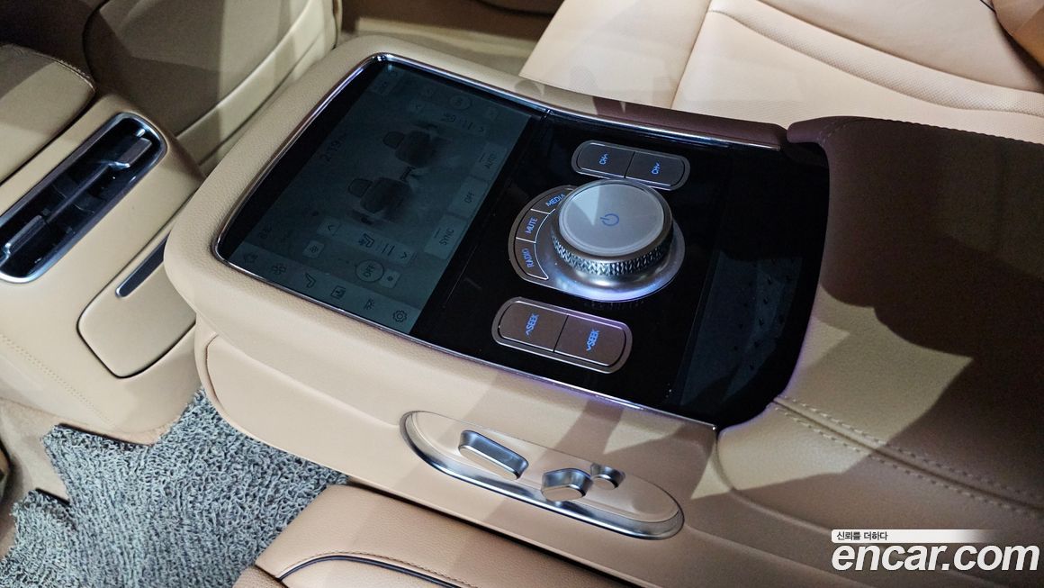 Genesis G90 2023