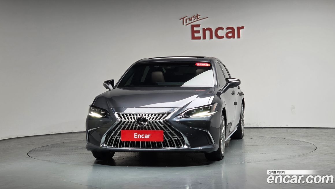 Lexus ES 2026