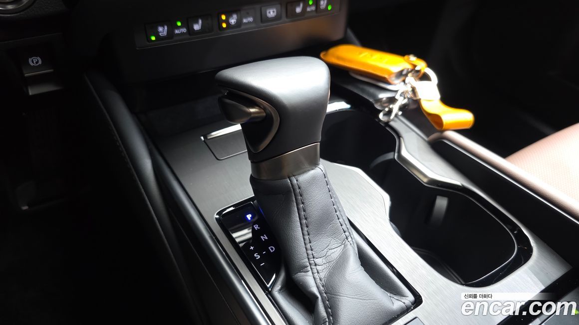 Lexus ES 2026