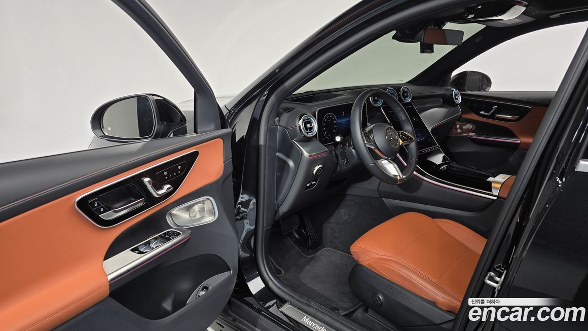 Mercedes-Benz GLC-Class 2025