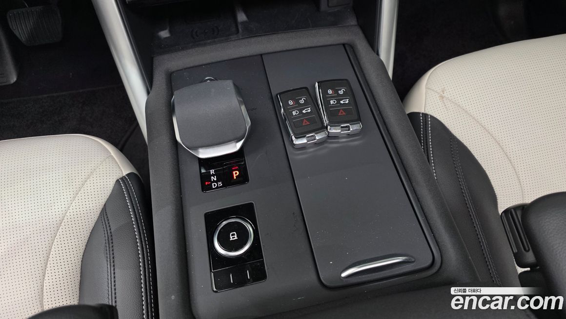 Land Rover Discovery 2025