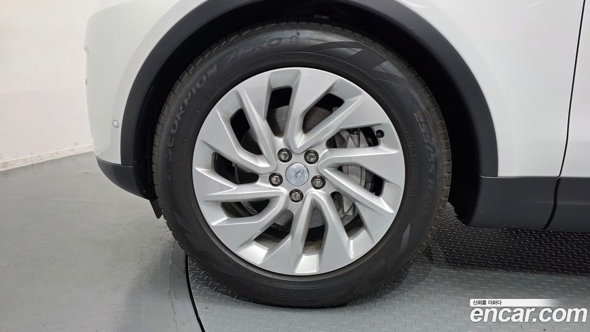 Land Rover Discovery 2025