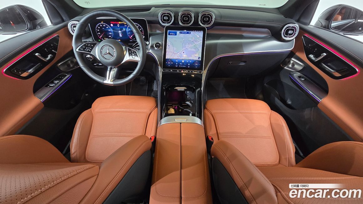 Mercedes-Benz GLC-Class 2025