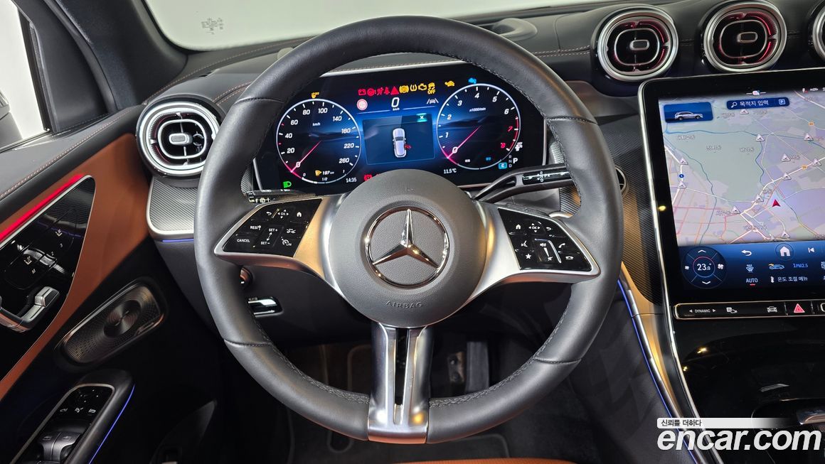 Mercedes-Benz GLC-Class 2025