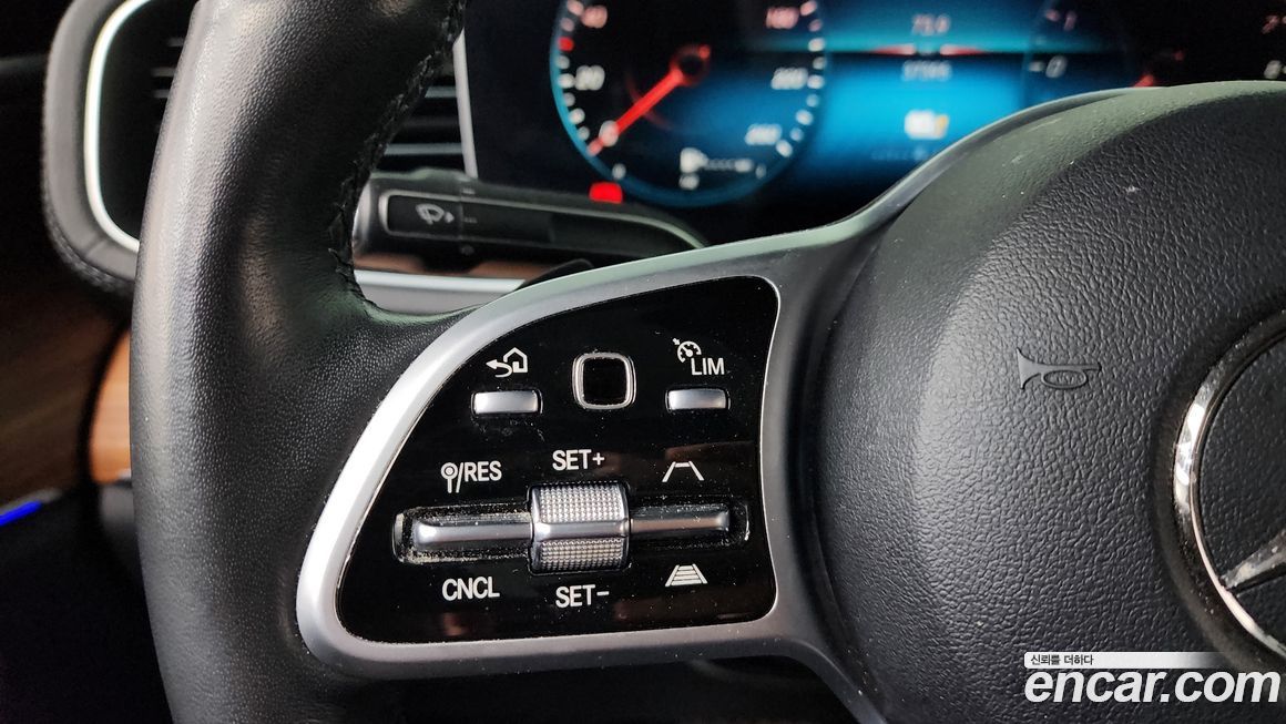 Mercedes-Benz GLE-Class 2021