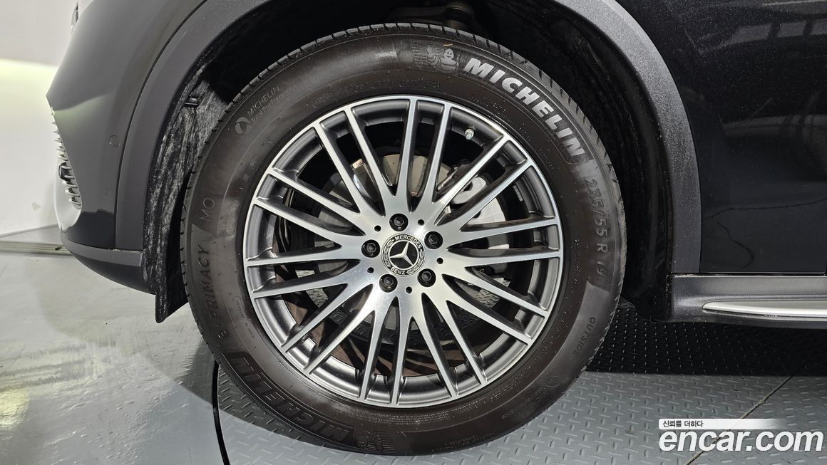 Mercedes-Benz GLC-Class 2025