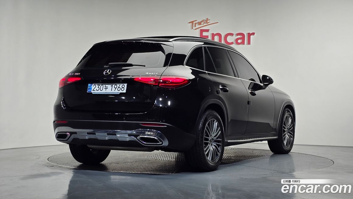 Mercedes-Benz GLC-Class 2025