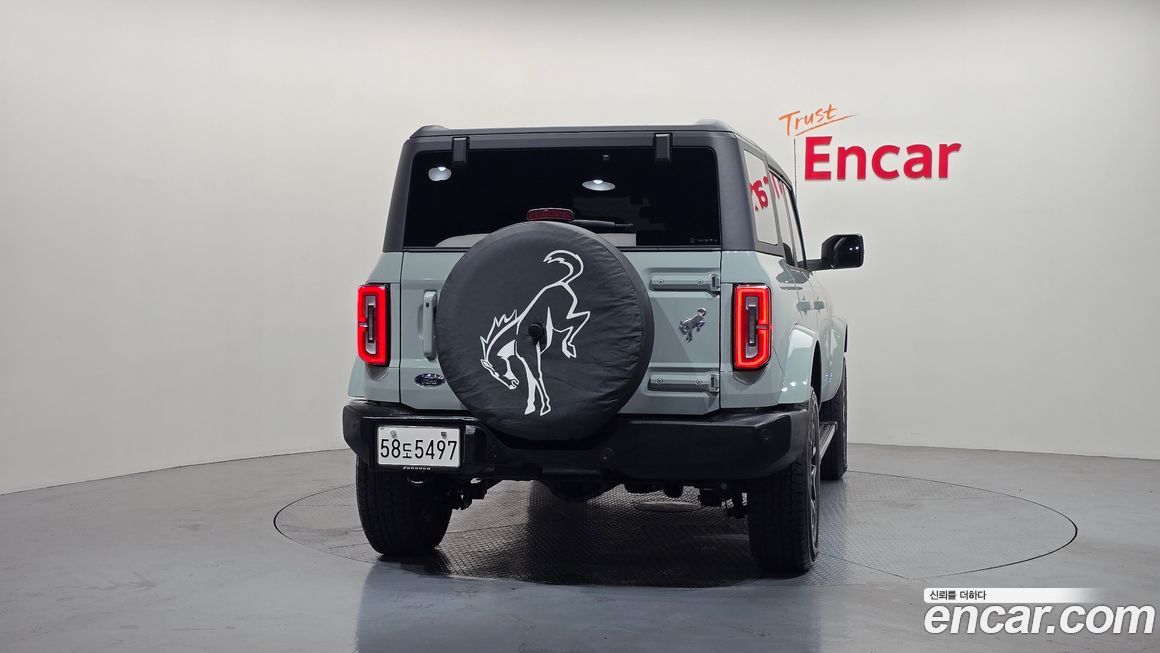 Ford Bronco 2024