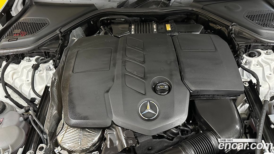 Mercedes-Benz E-Class 2024